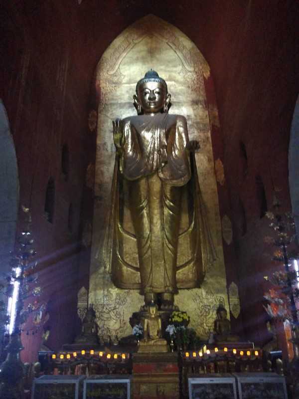Gautama Buddha statue, Ananda Temple